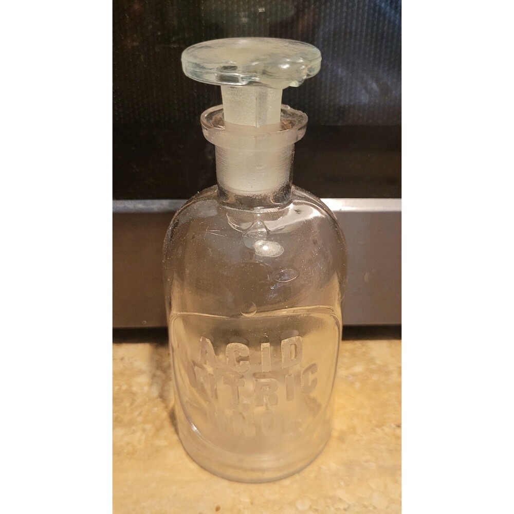Vtg M.B.W. Acid Nitric HNO3 Apothecary Chemical Medicine Bottle  CHIPPED